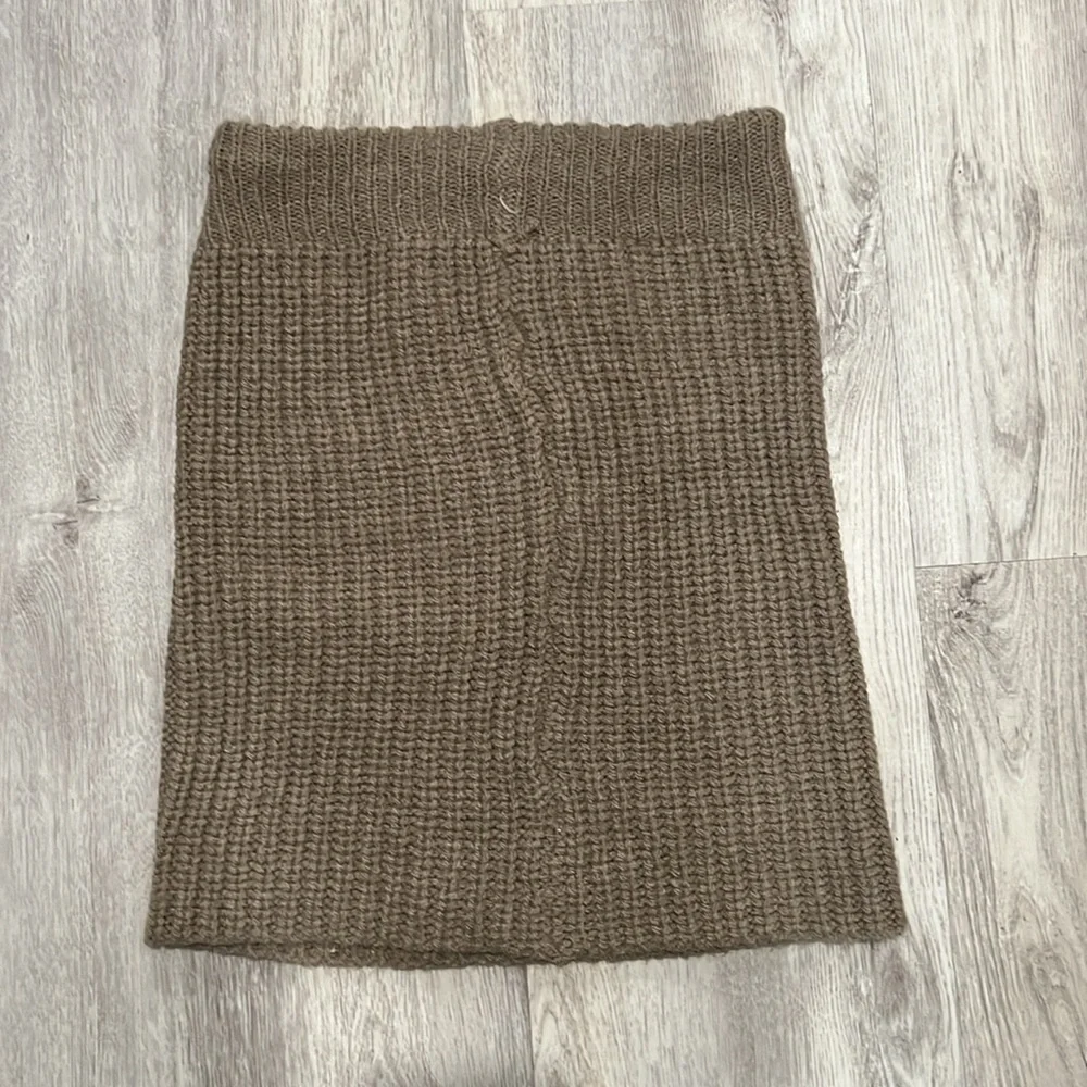 Women's Tan Forever 21 Cold Weather Pull Over Neck Scarf with Pull Strings